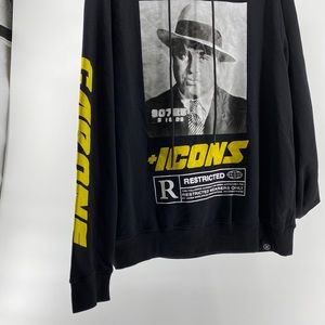 Men long sleeve sweatshirt